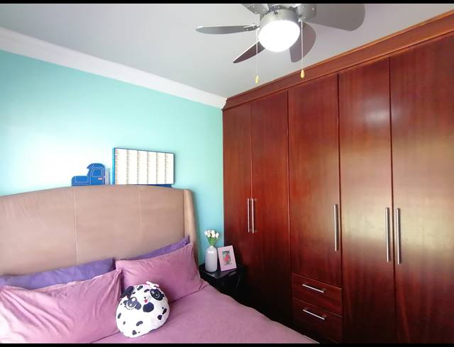 3 BEDROOM FREEHOLD FOR SALE IN MEIRINGSPARK